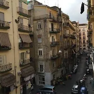 naples-royal-house-bb.hotels-amalfi.com/